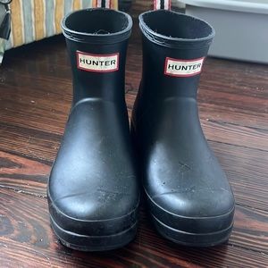Hunter short black rain boots